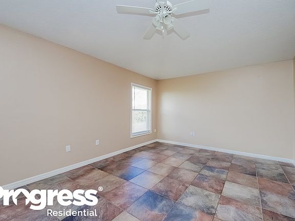 3rd image of 329 Clermont Dr
