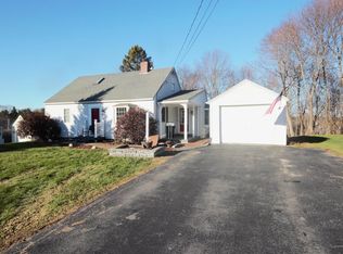 62 Grove St, Brewer, ME 04412