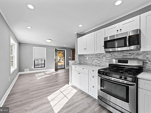 5th image of 61 Drewes Ct