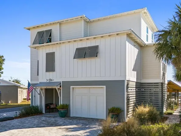 118 N 38th St, Mexico Beach, FL 32456