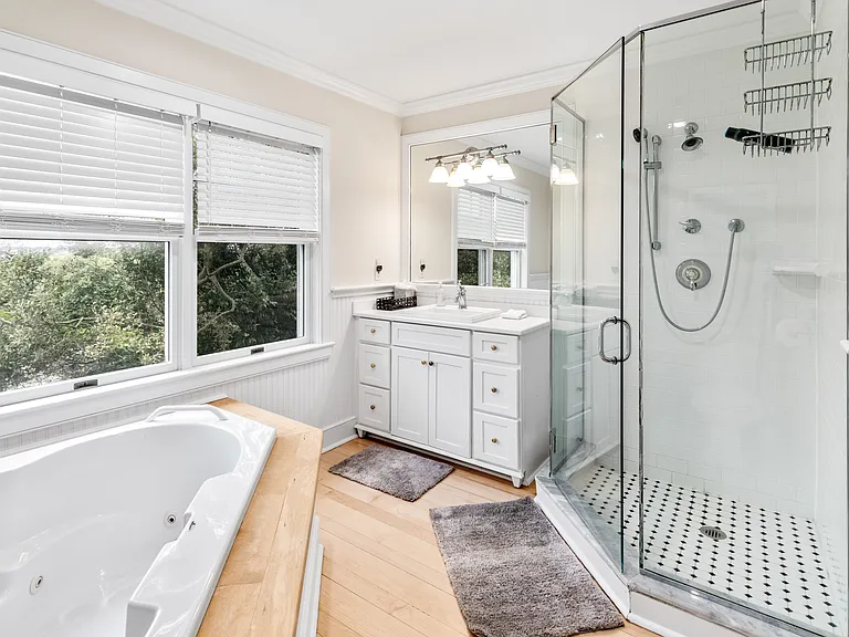 329 Dune Rd — Photo 30