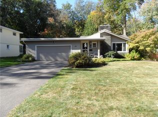 39 Wendover Rd, Rochester, NY 14610