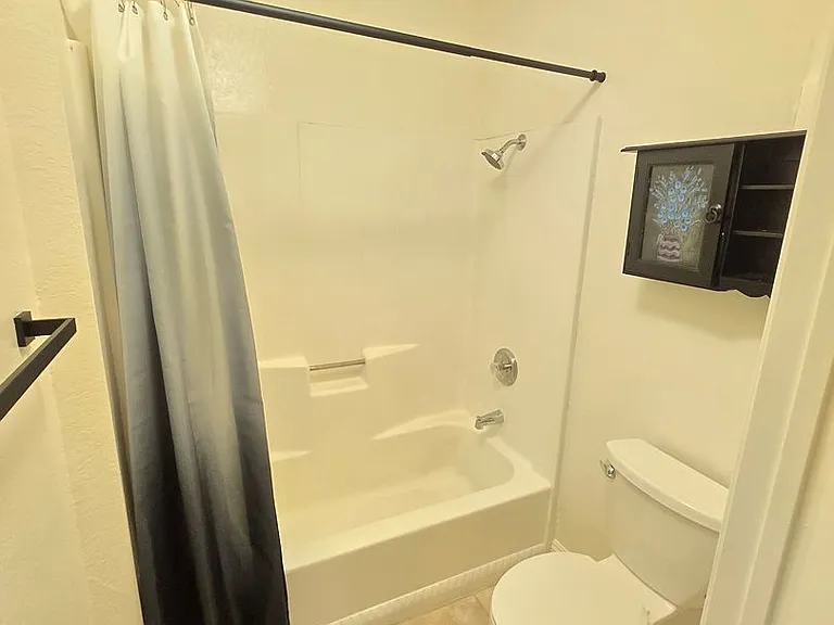1345 Cabrillo Park Dr #E01 — Photo 12