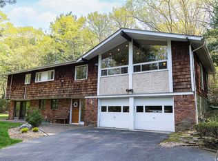 108 Sea Cove Rd, Northport, NY 11768