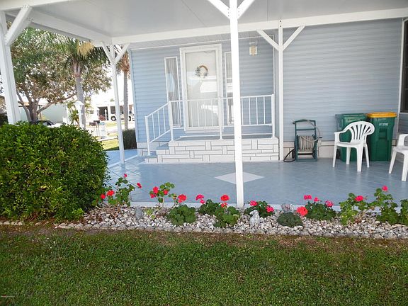 3rd image of 625 Wedelia Dr