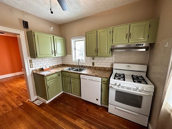 3rd image of 1412 Valley Ave NW