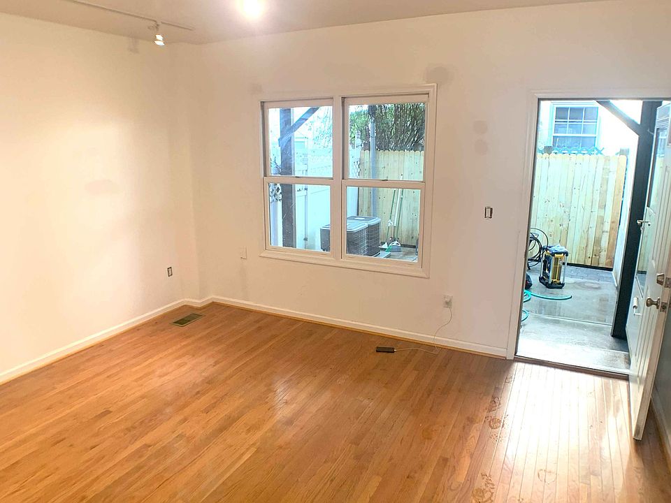 537 Queen St Philadelphia PA Zillow