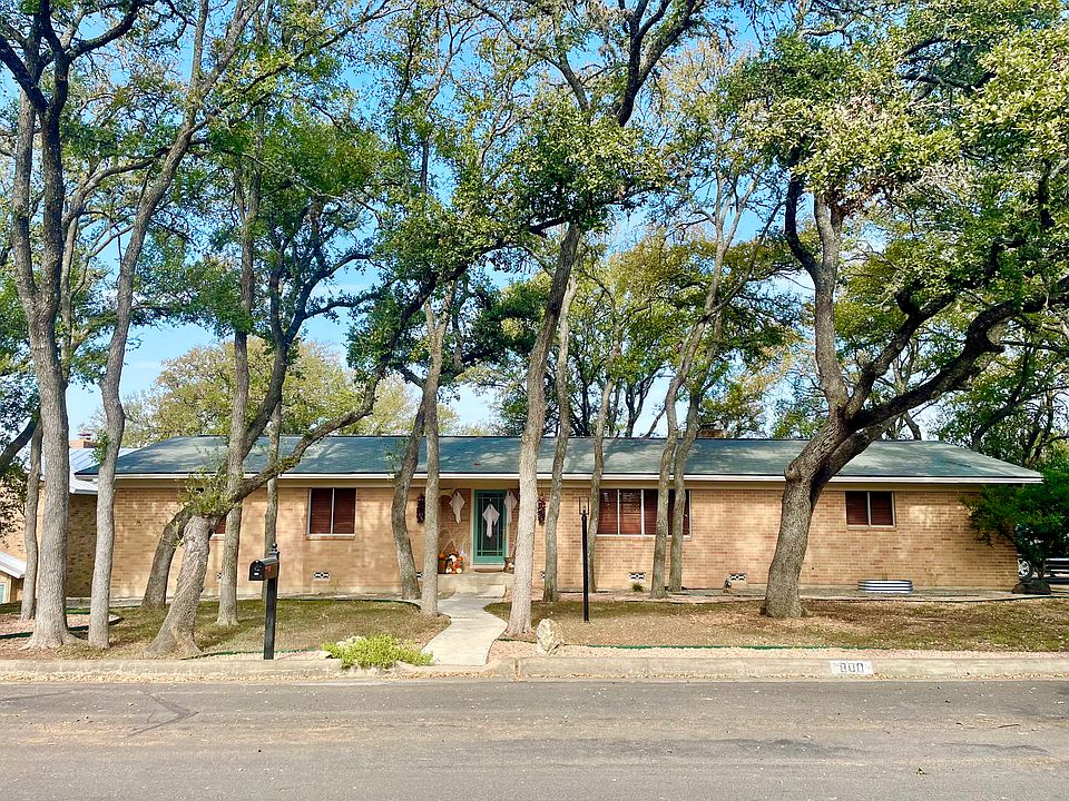 1st image of 800 Dale Dr