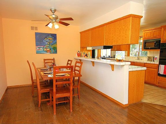 Bright and open dining room and kitchen