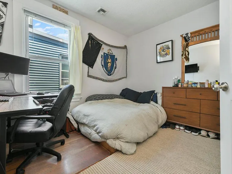 34-36 Boston St #3 — Photo 11