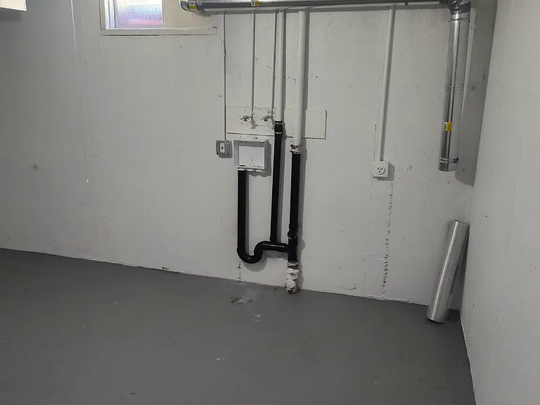 Large Utility Room with washer and dryer Hookups. Get you a washer and dryer and no more common wash rooms or trips to the laundry.