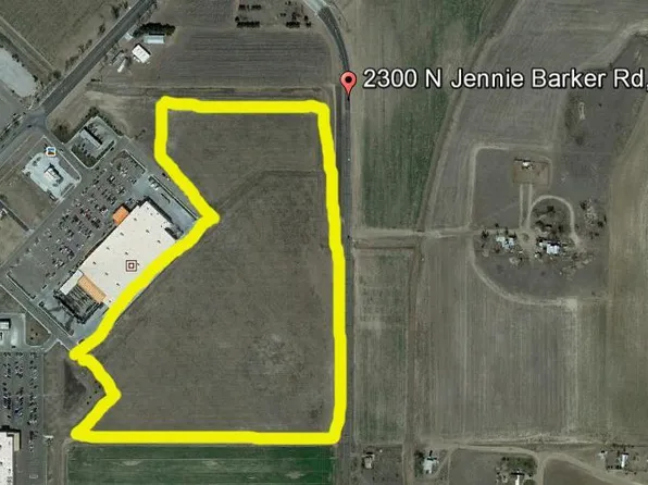 2300 N Jennie Barker Rd, Garden City, KS 67846