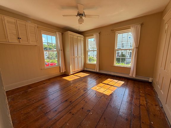 5th image of 144 Rumford St APT 1