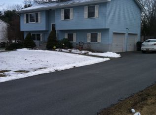 32 Wood Rd, Chester, NY 10918