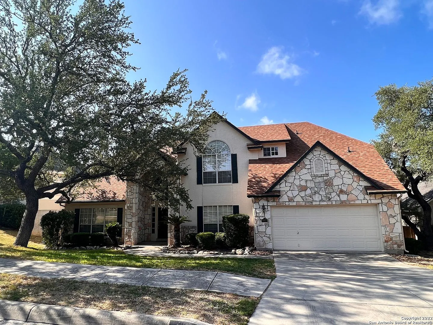 4 Bedroom/3.5 bath The Vineyard Subdivision — Photo 1