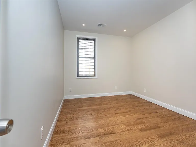 253 Hancock Ave #2 — Photo 47