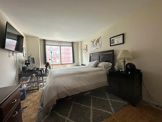 Rented by Compass | media 23