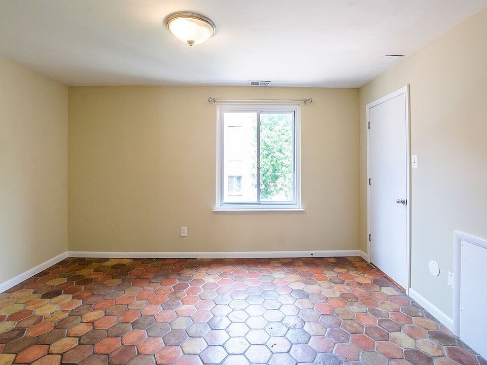 1st image of 801 Addison St
