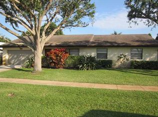 12178 Sycamore Ln, Wellington, FL 33414