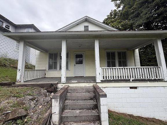 3rd image of 311 Montana St