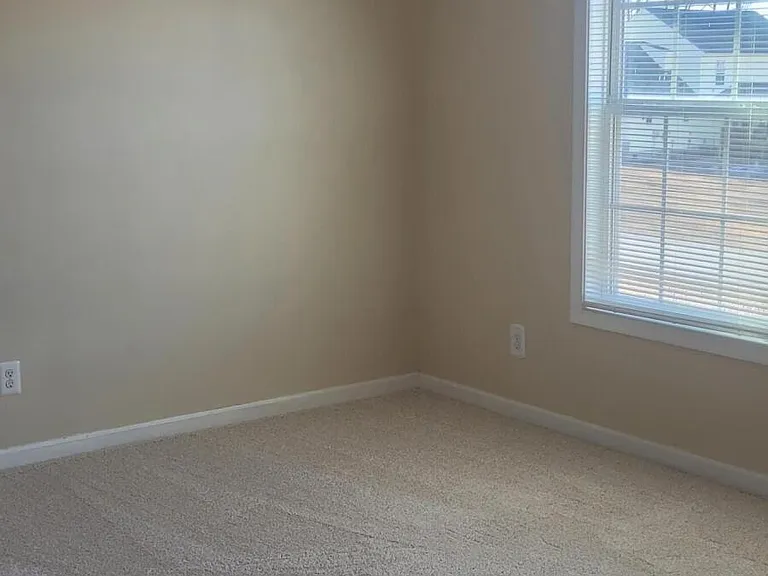 611 Prince William Dr — Photo 16