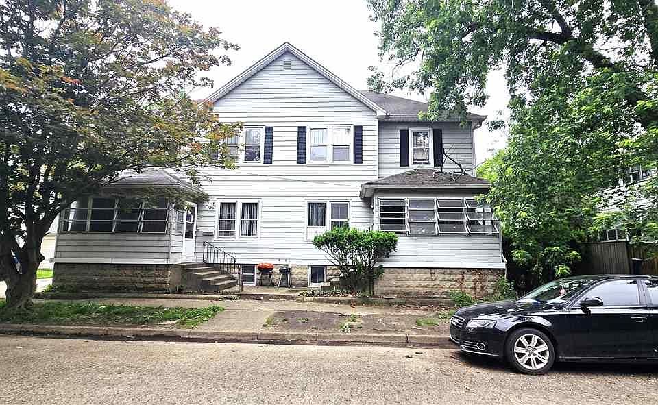 1st image of 665 Seabury Ave