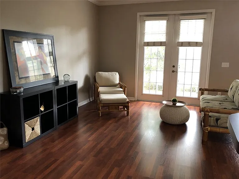656 Pinebranch Cir — Photo 4