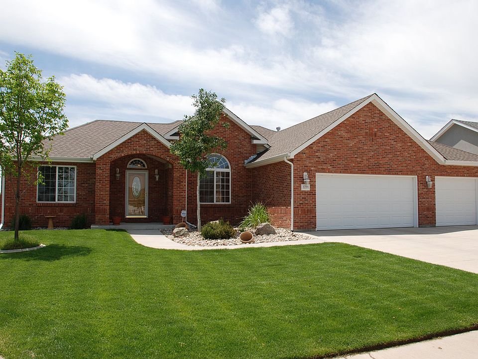Beautiful curb appeal! 