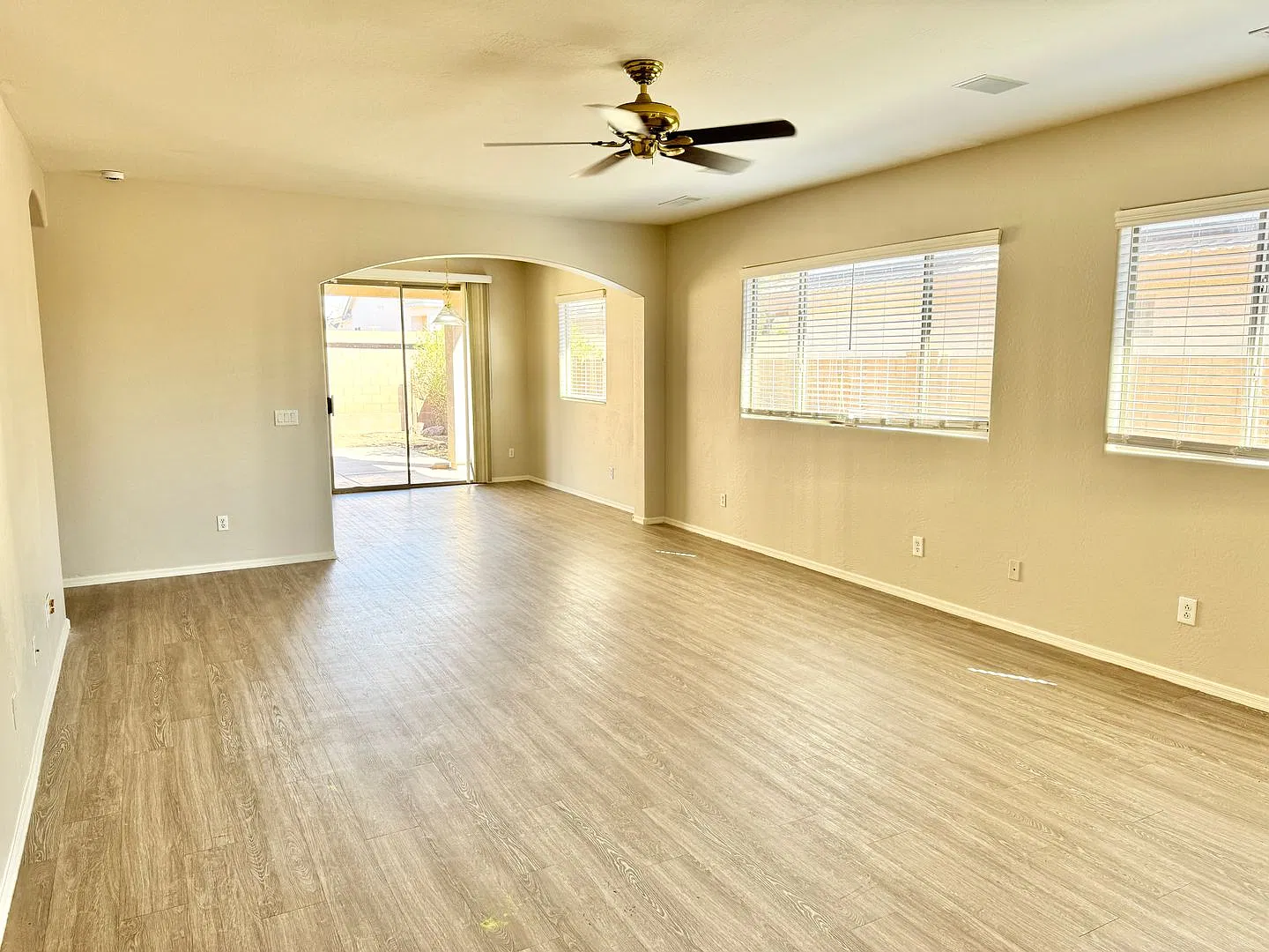 3 Bedroom/2 Bath Single Level Home In Surprise — Photo 4