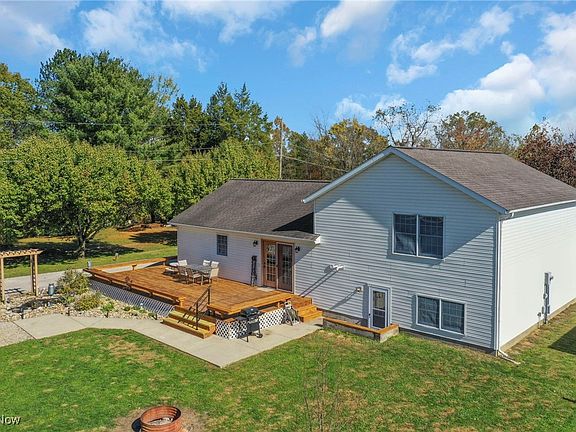 5th image of 255 Kennedy Dr