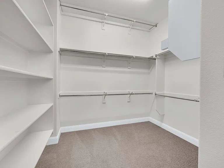 11706 Mikaela Dr — Photo 31