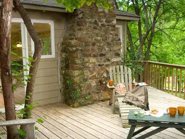 52 County Road 317, Eureka Springs, AR 72632