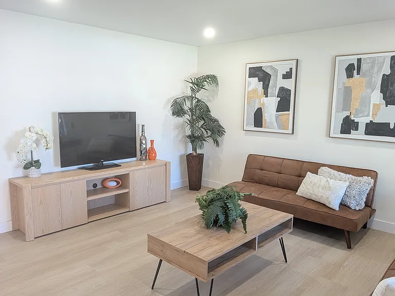 22434 Salem Ave #B — Photo 14