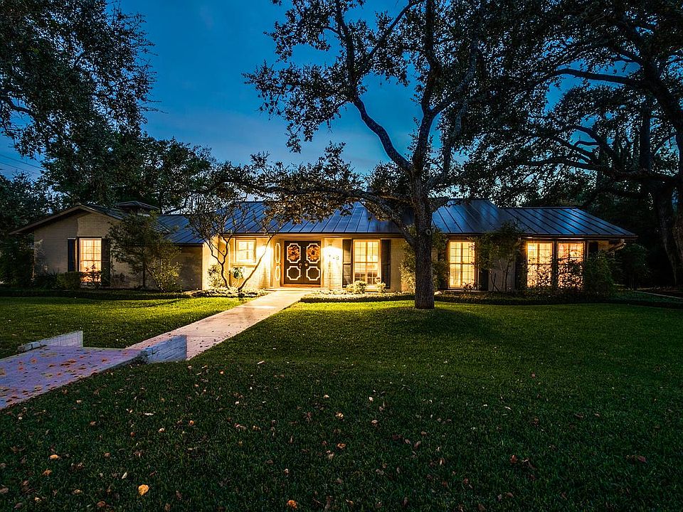 1st image of 418 Country Ln