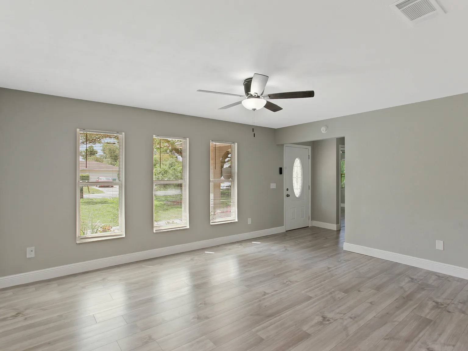 2 bed, 1146 sqft, $2,150 — Photo 2