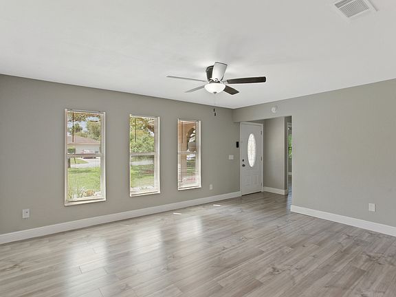 2nd image of 1022 Norwood Dr