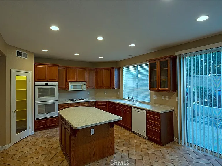 4520 Garden City Ln — Photo 10