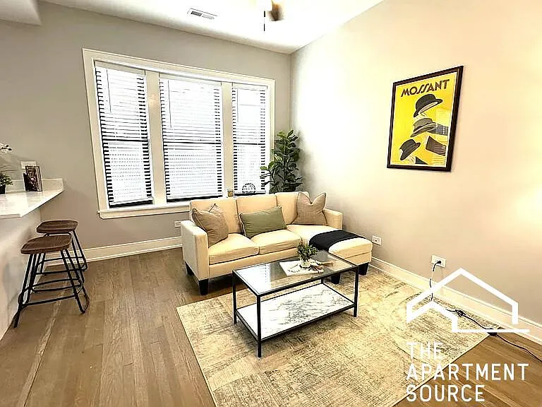 2 bed, 900 sqft, $3,175 — Photo 2