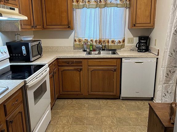 4th image of 200 Granger Rd Unit 11