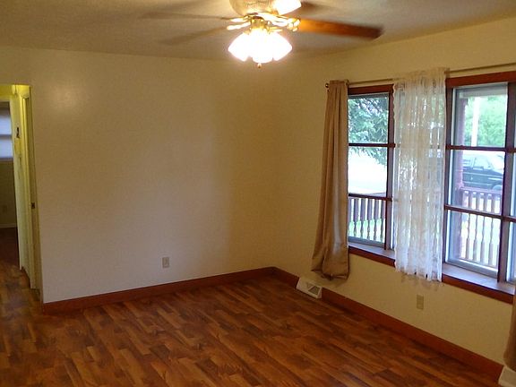 4th image of 4120 Meadow Ln