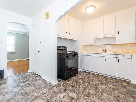 4th image of 12204 Kensington Ave
