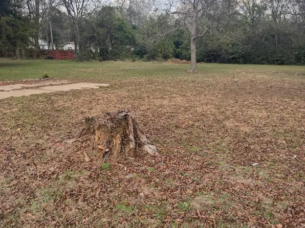 135 Myrle Ave, Longview, TX 75602