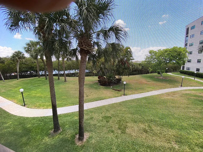 1328 Pasadena Ave S — Photo 21