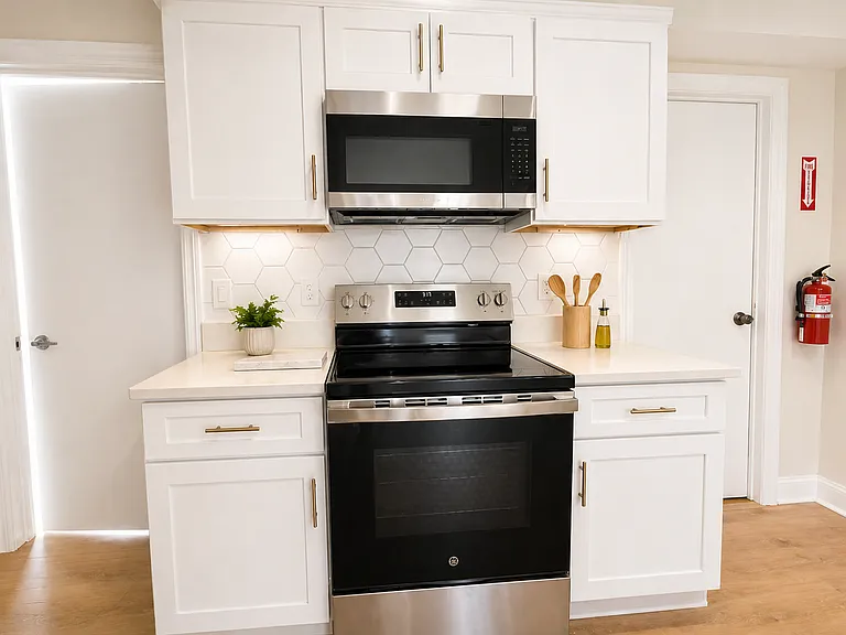 Stove & Microwave