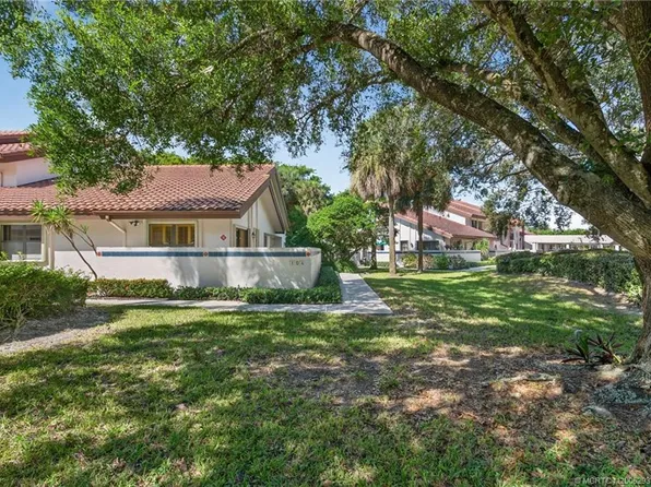 6001 SE Martinique Dr APT 104, Stuart, FL 34997