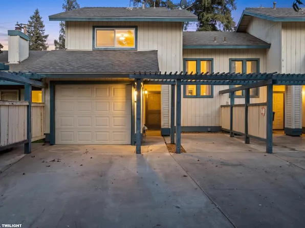 1103 S Pinkham Street, Visalia, CA 93292
