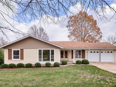 810 Country Heights Ct, Ballwin, MO, 63021