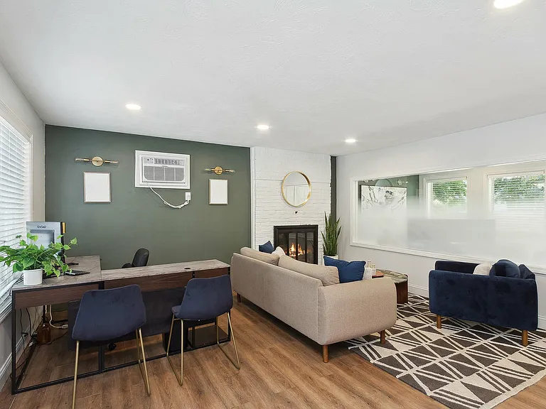 ReNew Taunton Apartment Collection — Photo 7