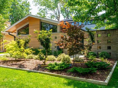 10201 West Park Ridge AVENUE, Wauwatosa, WI, 53222