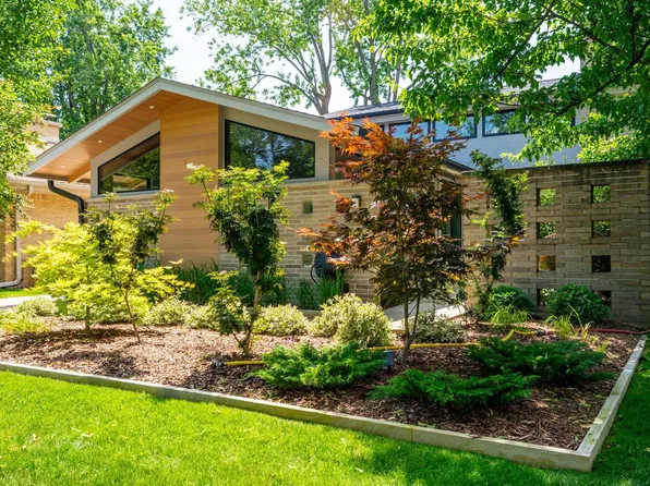 10201 West Park Ridge AVENUE, Milwaukee, WI 53222